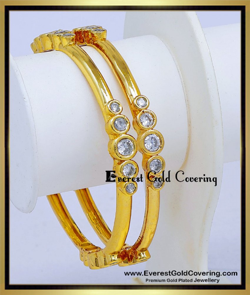 Women impon stone bangles