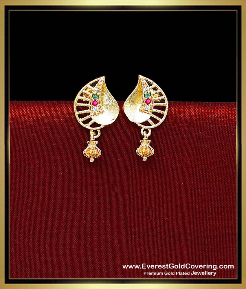 Leaf design earrings studs