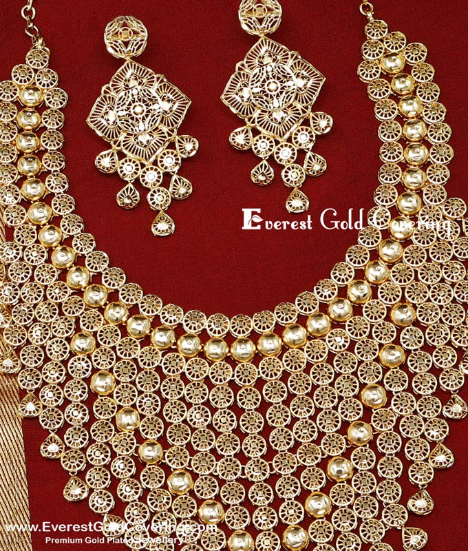 modern gold necklace arabic design
