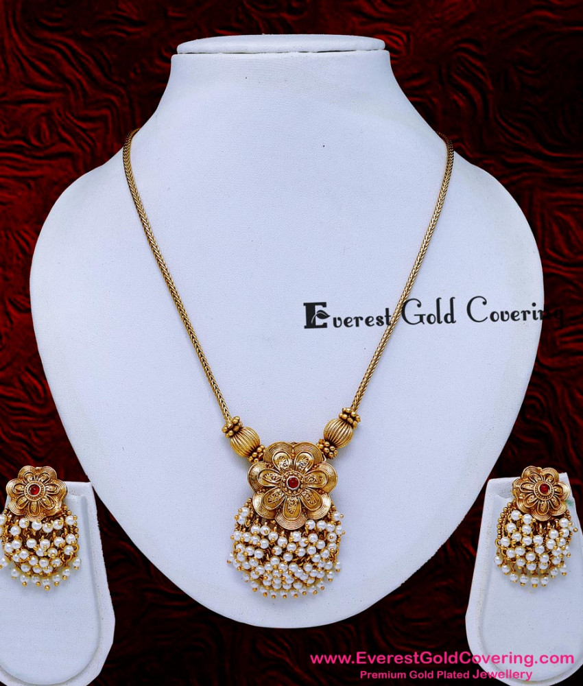 Gold antique necklace pearl