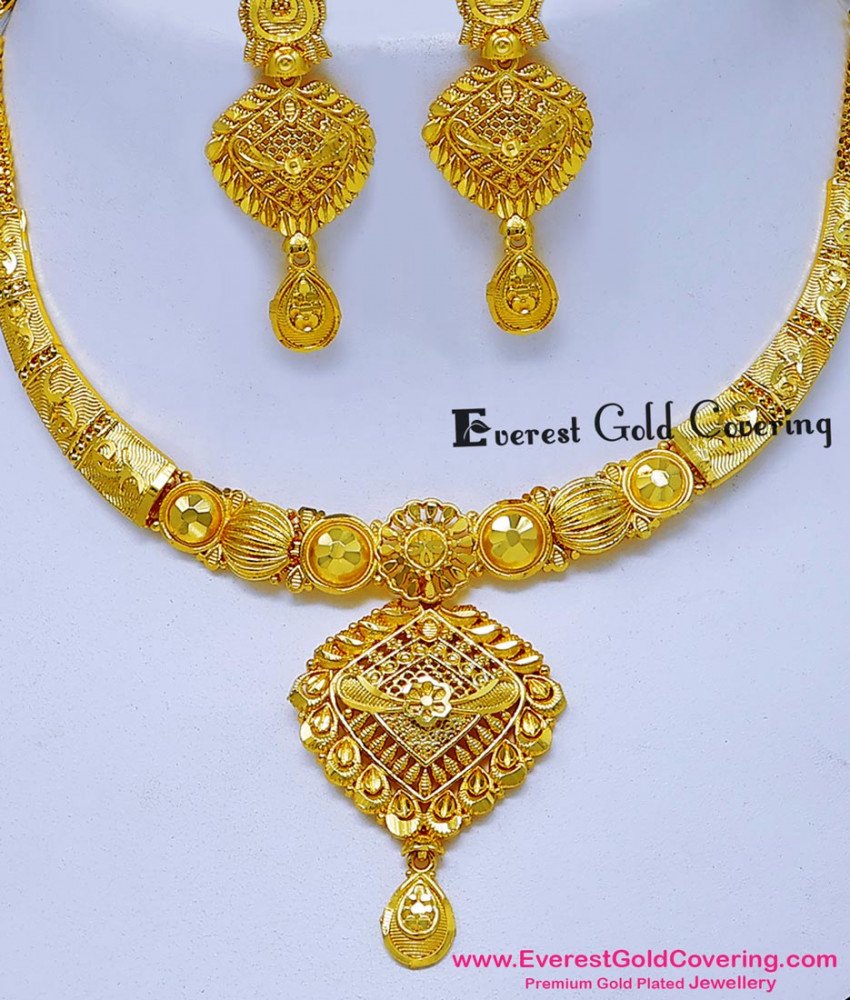 Bridal Gold Necklace Set Designs